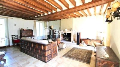 Maison - 280 m² - 8 pièces