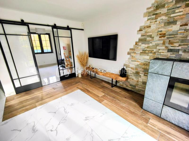 Maison - 224 m² - 14 pièces