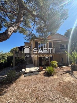 Villa - 240 m² - 7 pièces