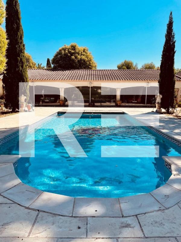 Maison de maîtres - 300 m² - 8 pièces