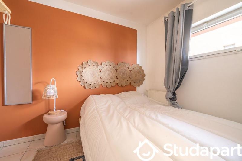 Chambre - 11 m² - 1 pièce