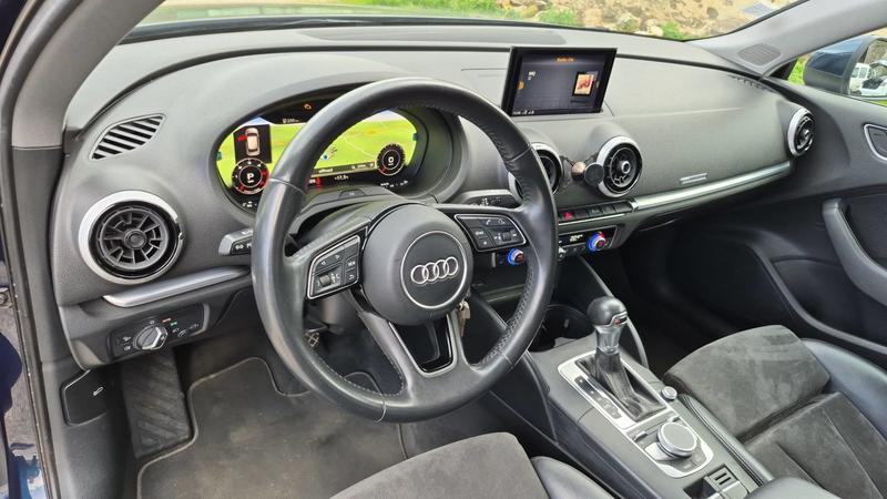 Audi A3 sportback 3 2.0 Tdi 150 s-Tronic7 Sport - Automatique Toit ouvrant