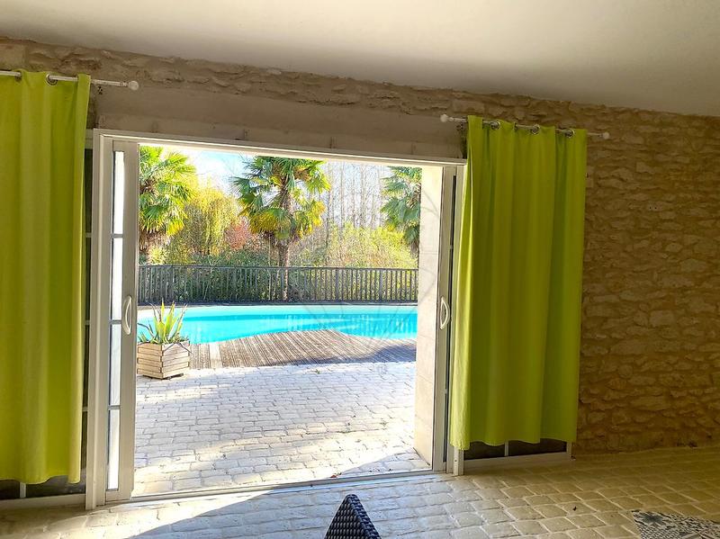 Maison - 245 m² - 8 pièces