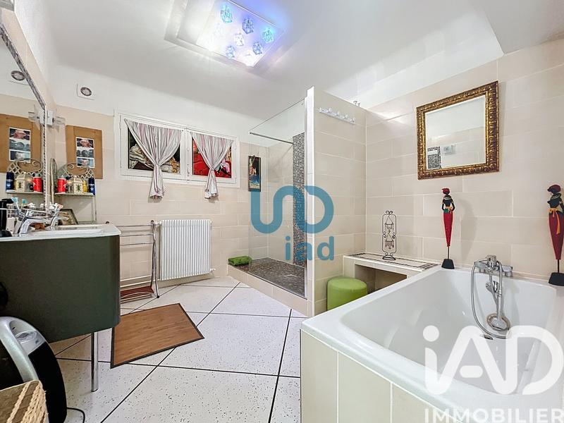 Maison de maîtres - 260 m² - 7 pièces