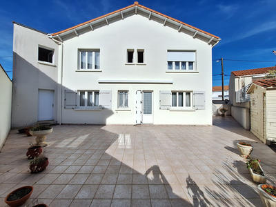 Maison - 160 m² - 8 pièces