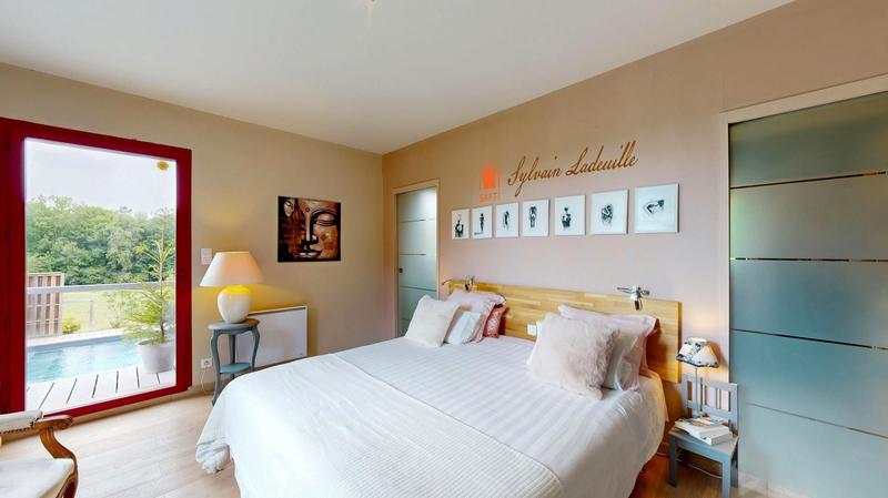 Maison - 180 m² - 5 pièces