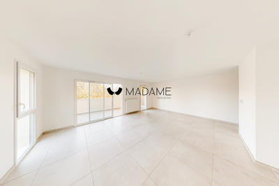 Appartement - 83 m² - 4 pièces