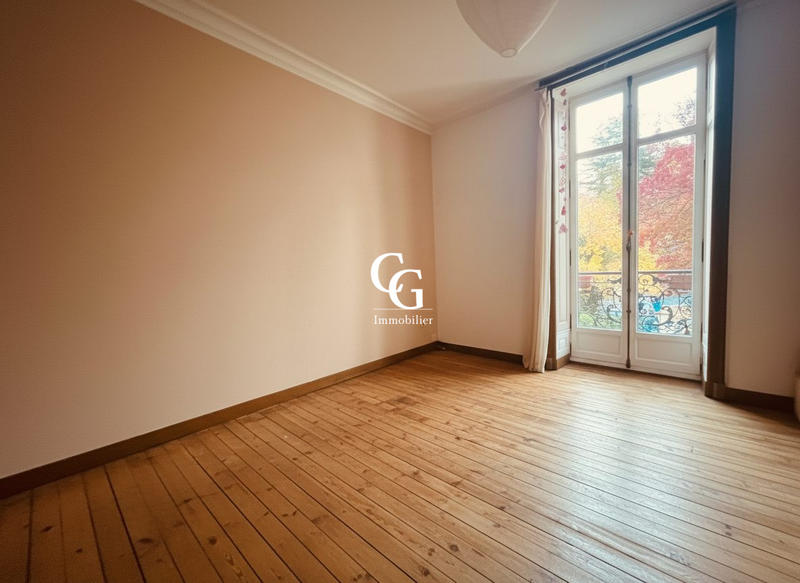 Duplex - 162 m² - 8 pièces