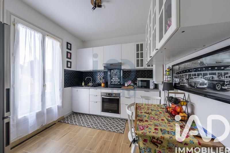 Maison - 90 m² - 5 pièces