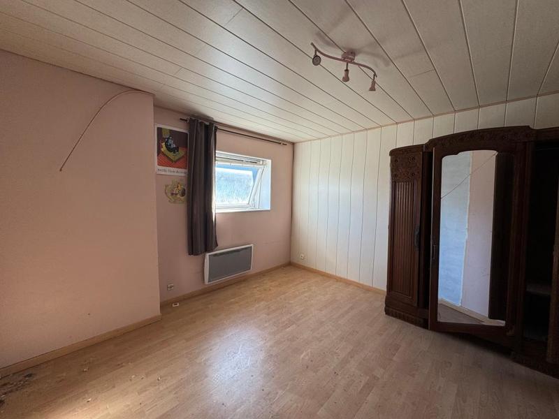 Maison - 270 m² - 2 pièces