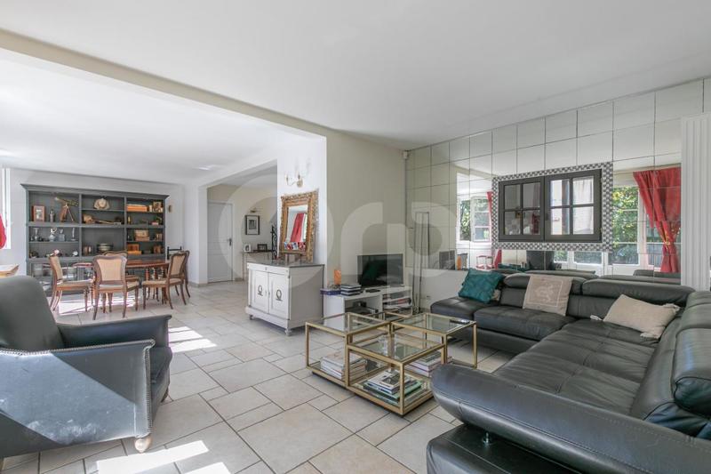 Maison - 183 m² - 7 pièces