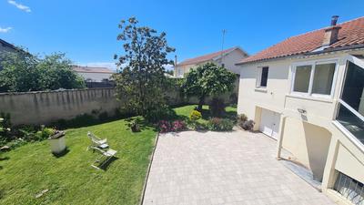 Maison - 202 m² - 8 pièces