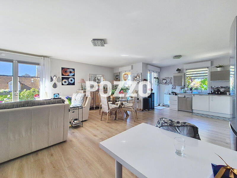 Appartement - 93 m² - 3 pièces