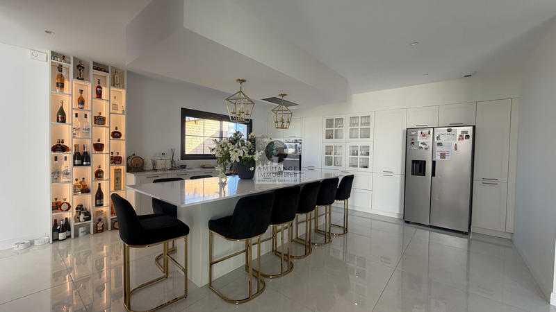 Maison - 173 m² - 5 pièces