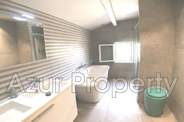 Villa - 210 m² - 6 pièces