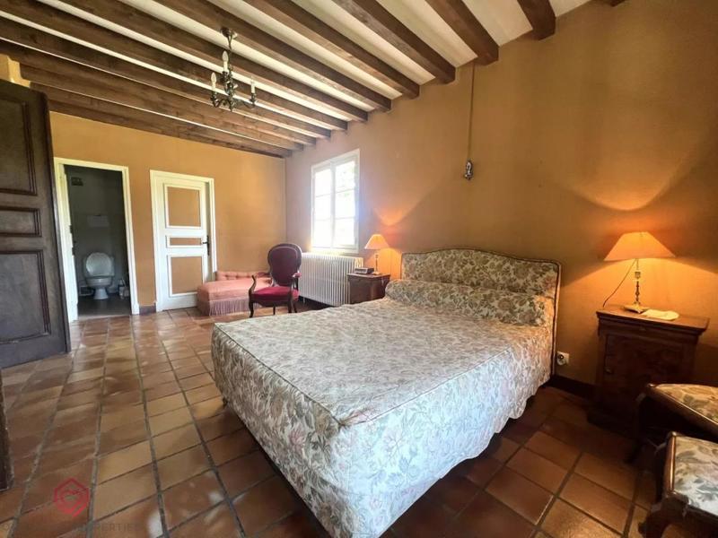 Propriété - 227 m² - 7 pièces