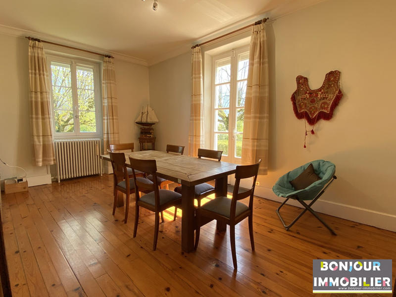 Maison traditionnelle - 176 m² - 6 pièces