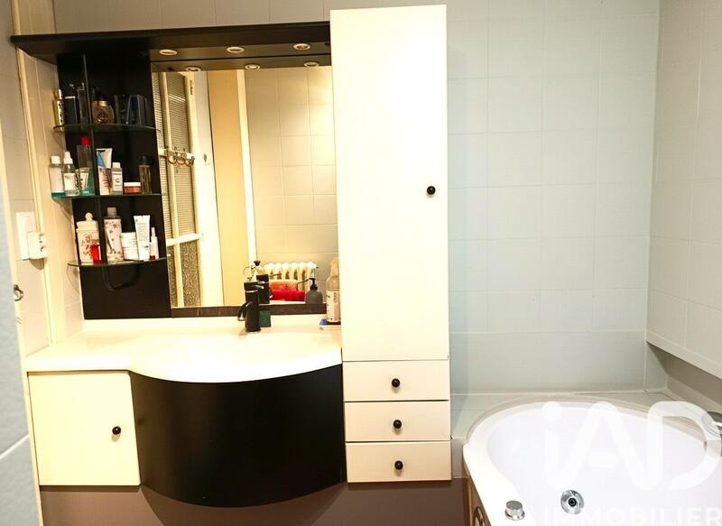 Maison - 245 m² - 8 pièces