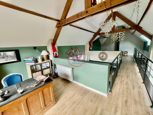 Maison - 260 m² - 10 pièces