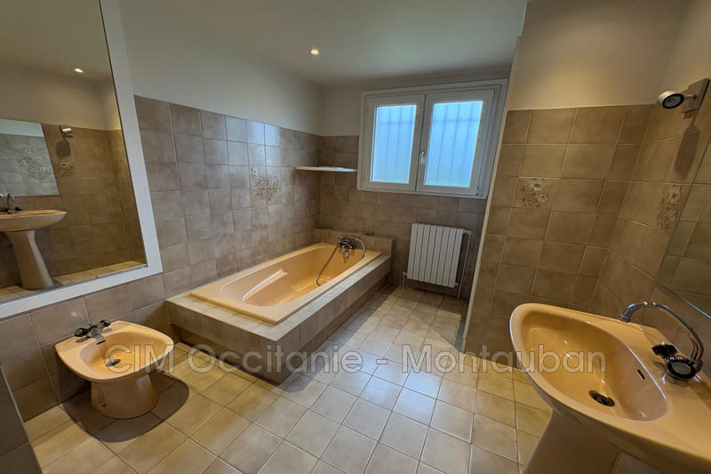 Local commercial - 135 m² - 7 pièces