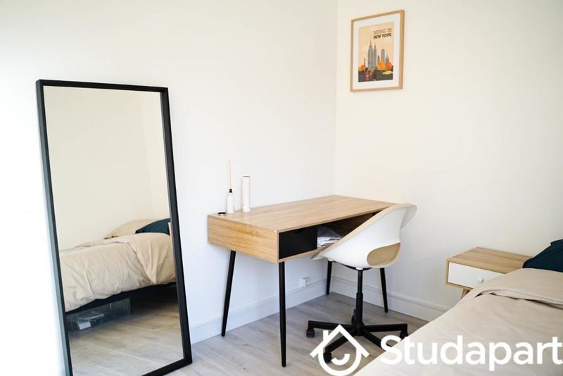 Chambre - 10 m² - 1 pièce