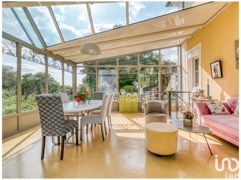 Maison - 226 m² - 9 pièces