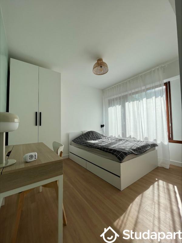 Appartement - 80 m² - 5 pièces