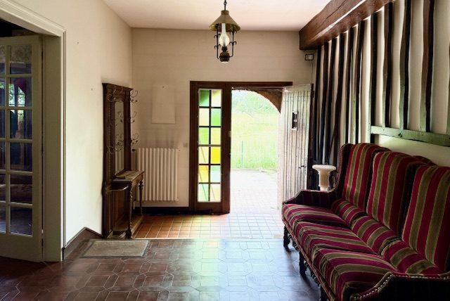 Maison ancienne - 220 m² - 12 pièces