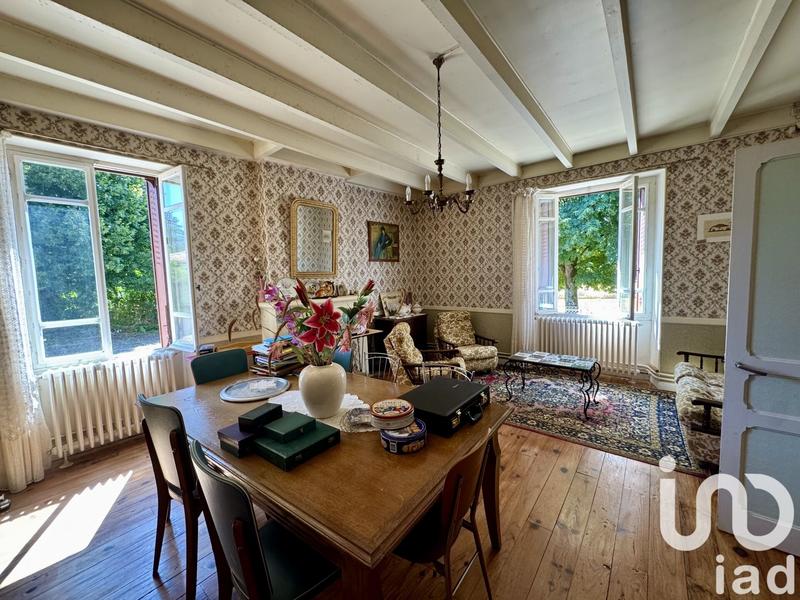 Maison - 270 m² - 8 pièces