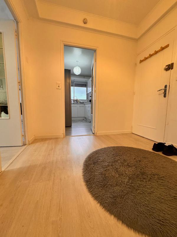 Appartement - 90 m² - 4 pièces