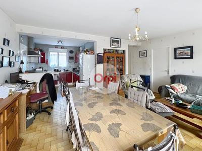 Maison - 89 m² - 6 pièces