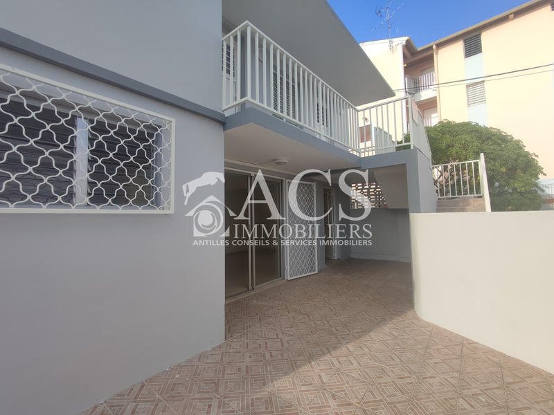 Appartement - 70 m² - 4 pièces