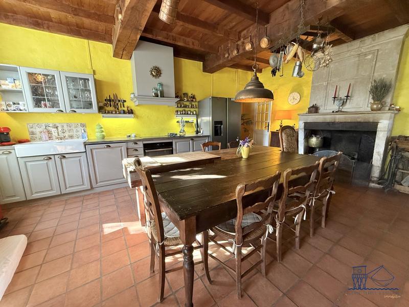 Maison ancienne - 225 m² - 8 pièces