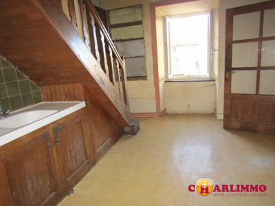 Maison traditionnelle - 77 m² - 4 pièces