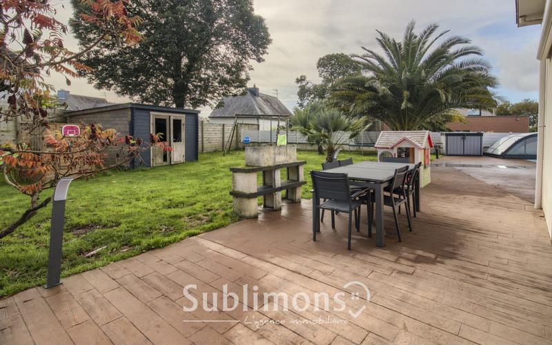 Maison - 168 m² - 8 pièces