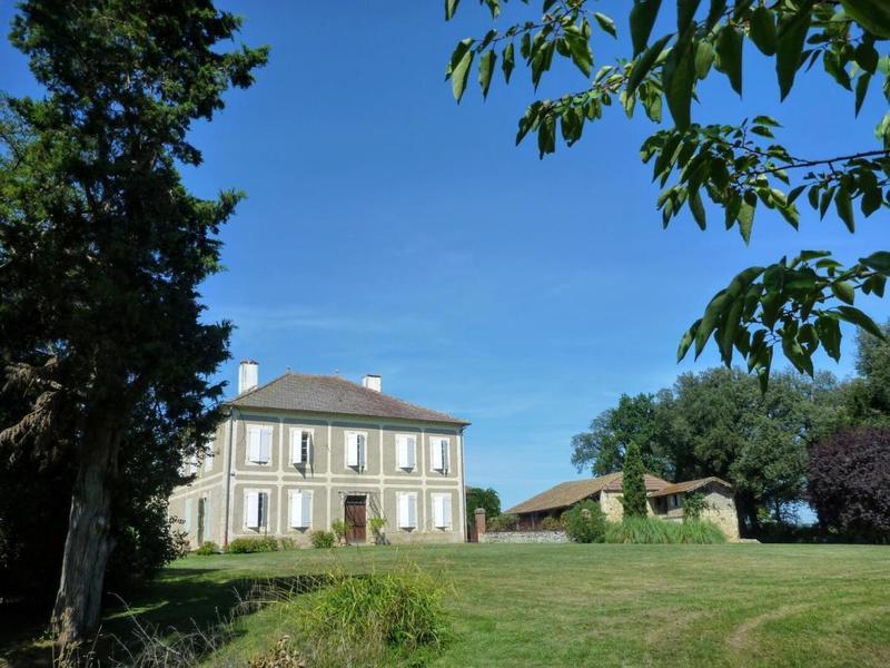 Maison de maîtres - 293 m² - 9 pièces