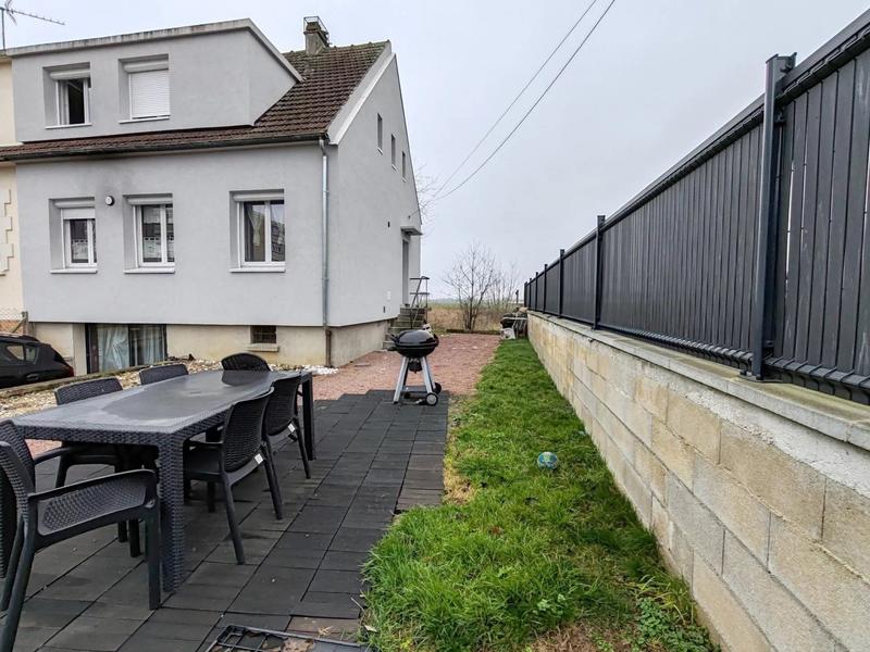 Maison - 79 m² - 7 pièces