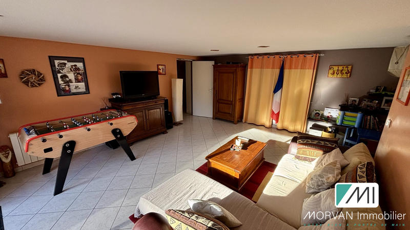 Maison - 223 m² - 7 pièces