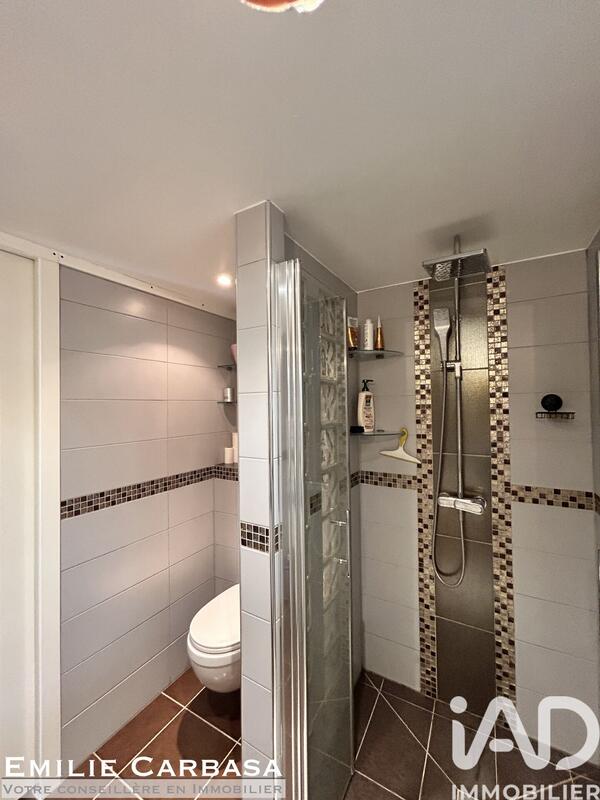 Maison - 158 m² - 8 pièces