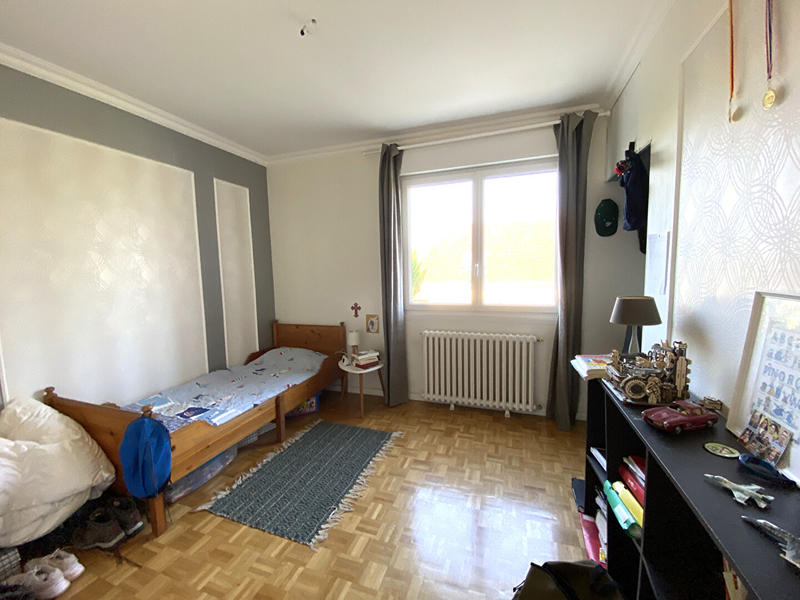 Maison - 260 m² - 9 pièces