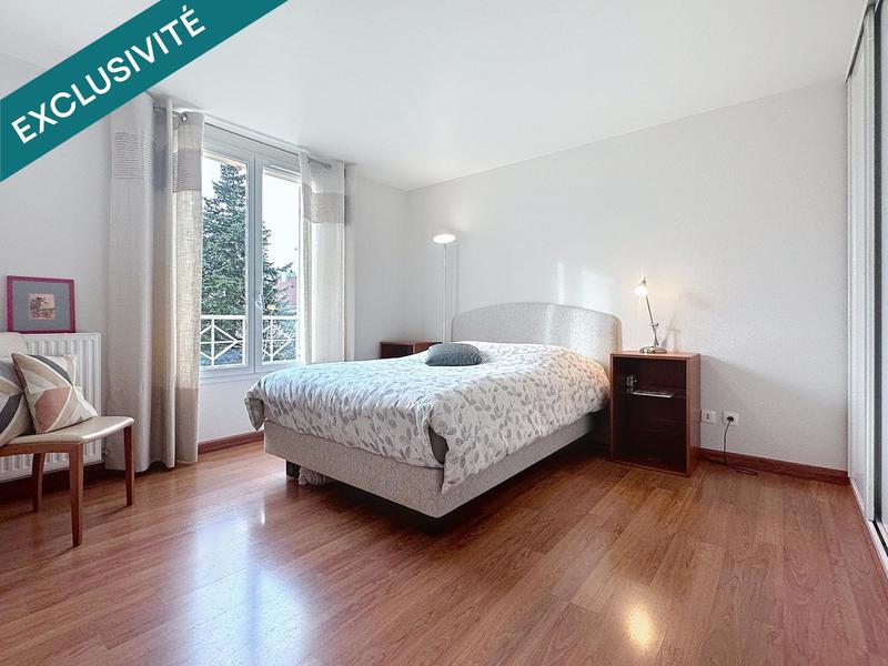 Maison - 178 m² - 8 pièces