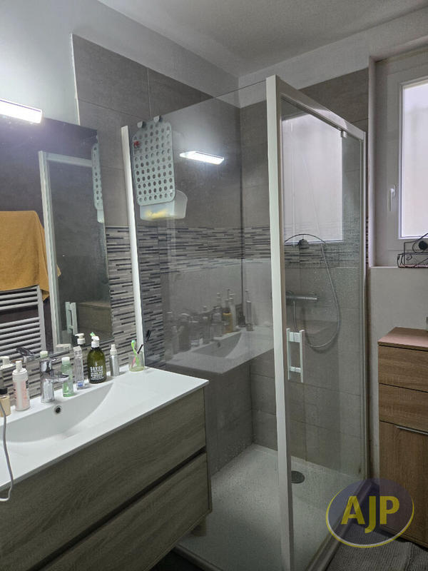 Maison - 94 m² - 5 pièces