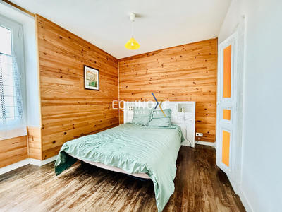 Maison - 161 m² - 7 pièces