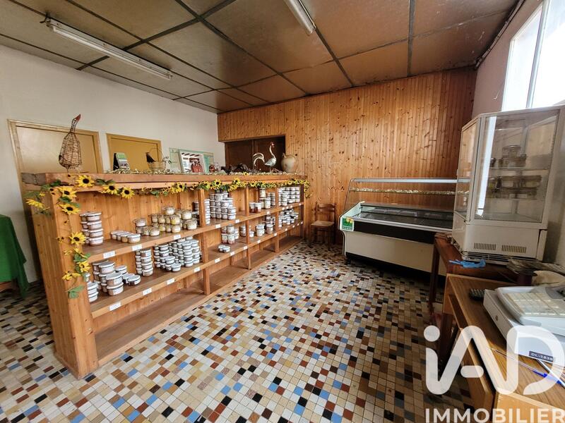 Maison - 151 m² - 8 pièces