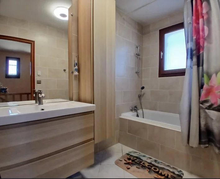 Maison - 115 m² - 4 pièces