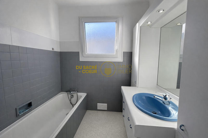 Appartement - 80 m² - 3 pièces