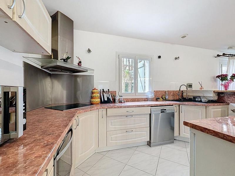 Villa - 187 m² - 5 pièces