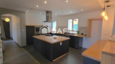 Maison - 190 m² - 8 pièces