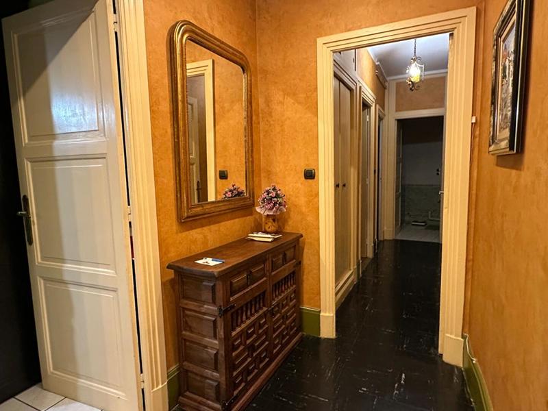 Appartement - 100 m² - 5 pièces