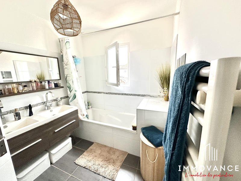 Maison - 80 m² - 4 pièces